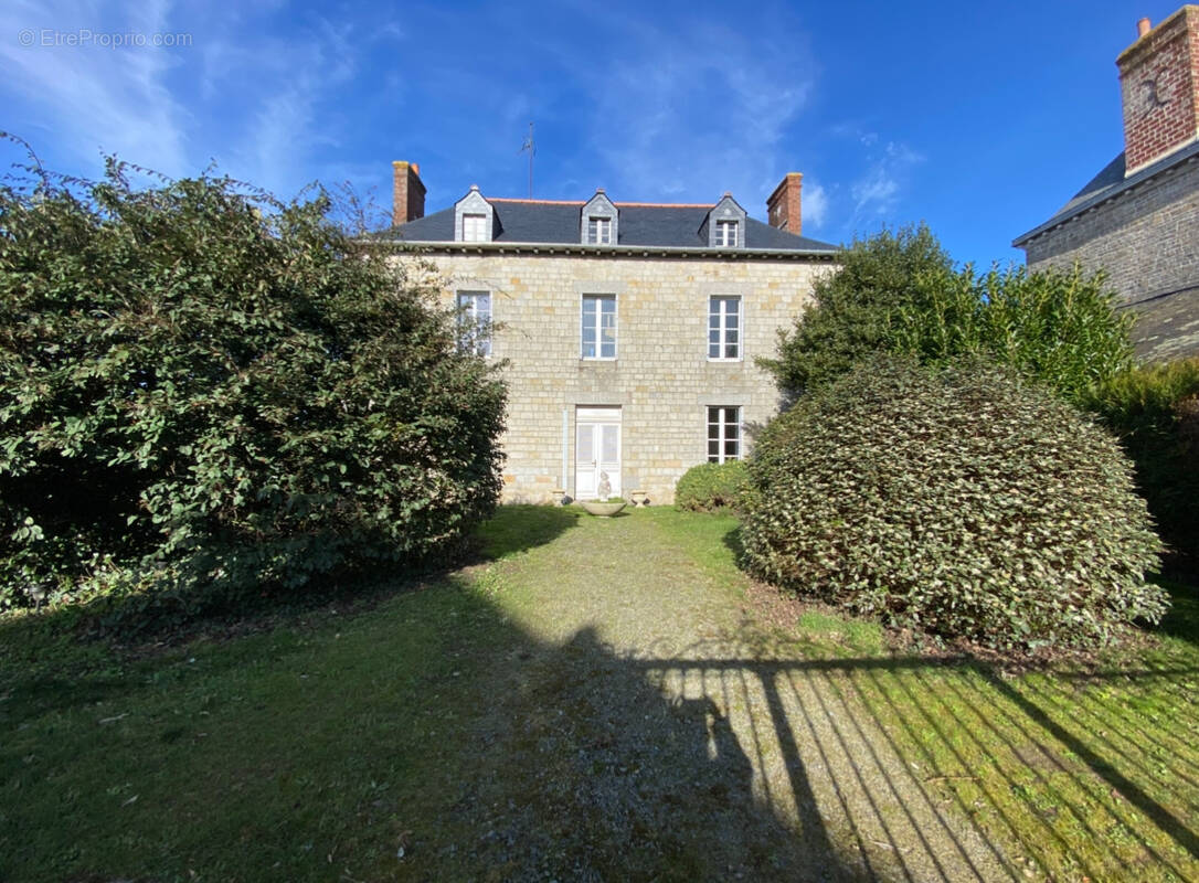 Maison à COESMES