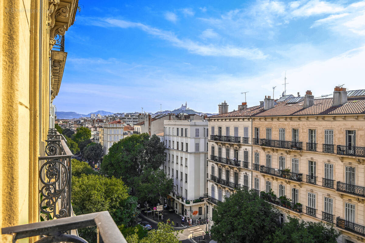 Appartement à MARSEILLE-1E
