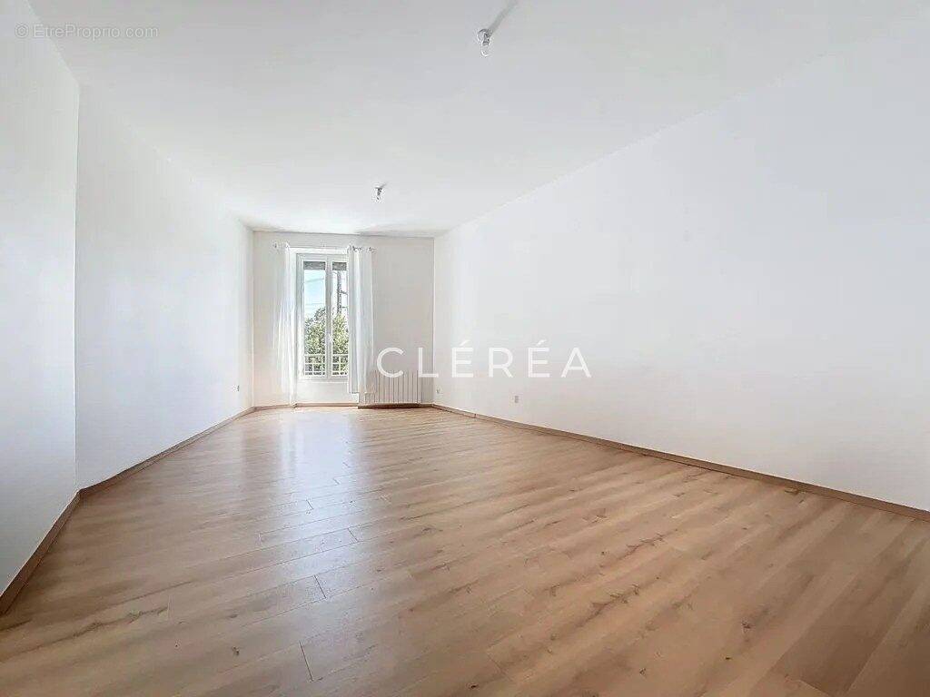Appartement à LYON-7E