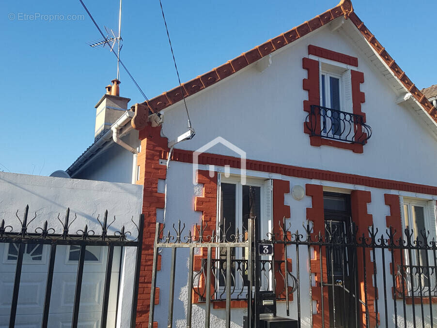 Maison à GOUSSAINVILLE