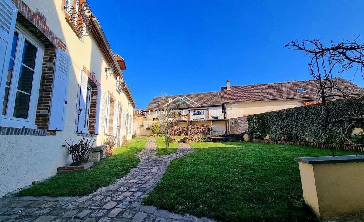 Maison à SAINT-PIAT