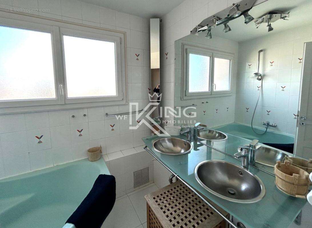 Appartement à SAINT-RAPHAEL