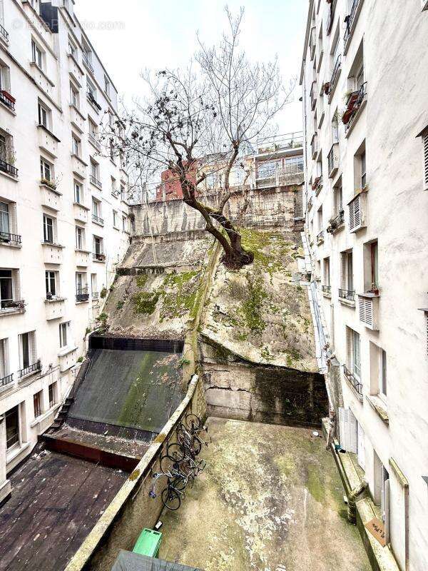 Appartement à PARIS-19E