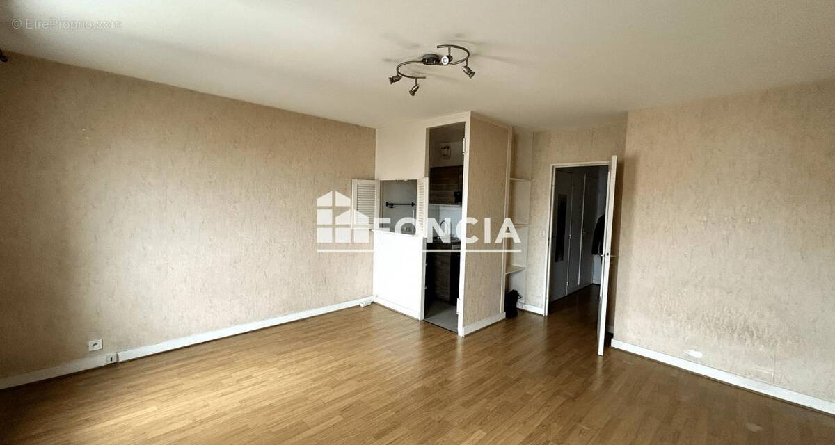 Appartement à MONTROUGE