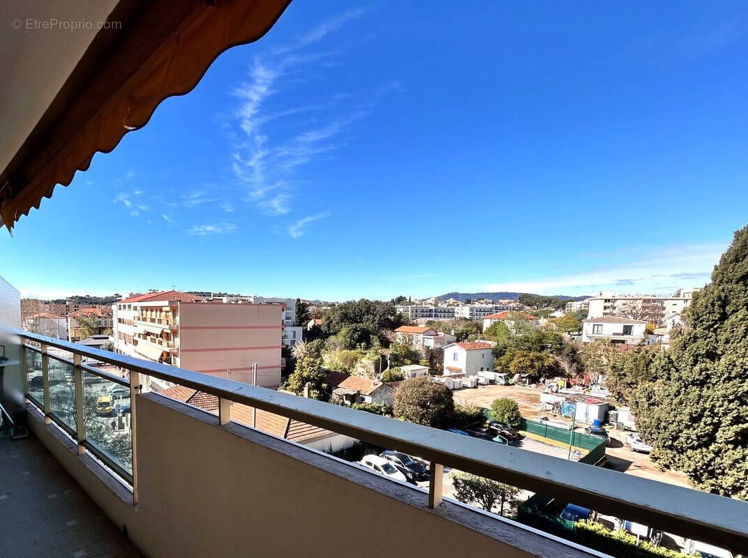 Appartement à LE CANNET