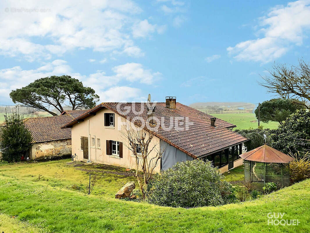 Maison à HAGETMAU