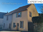 Maison à MONTAIGUT