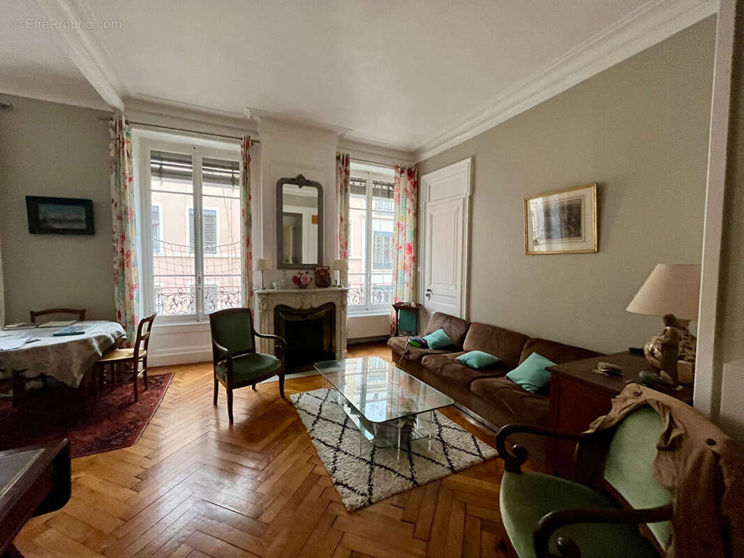 Appartement à LYON-6E