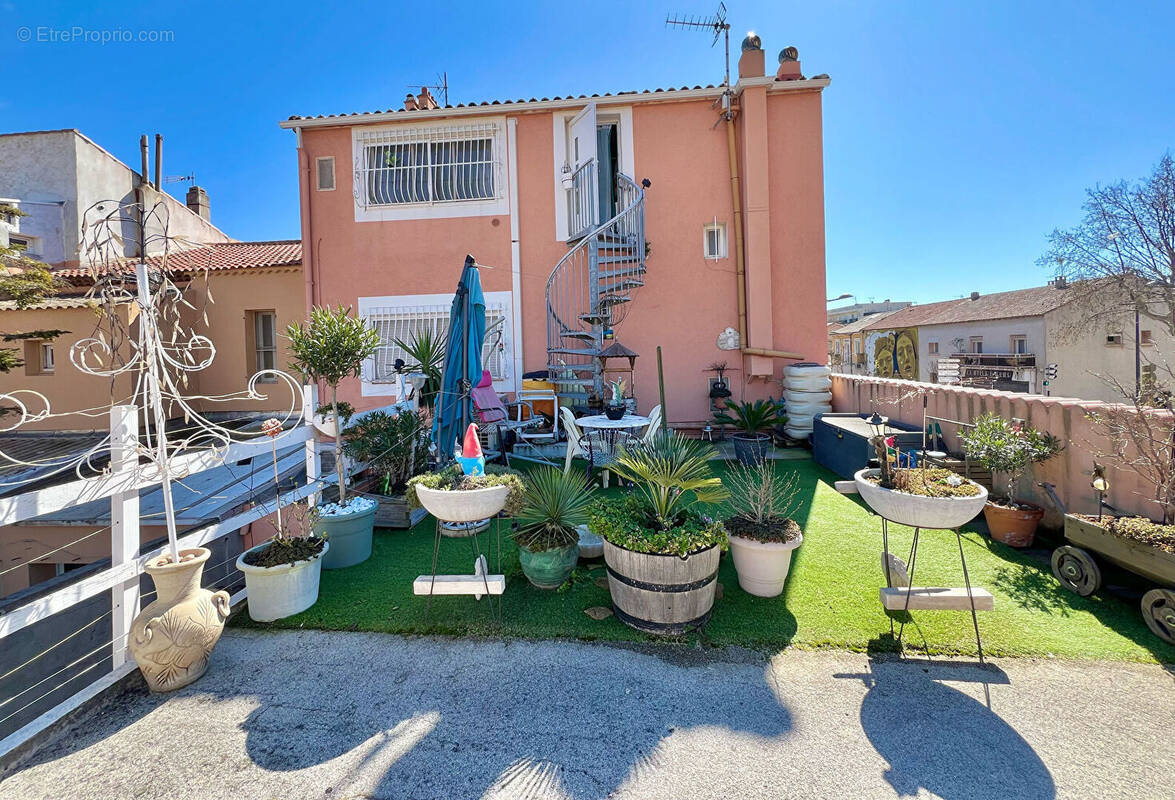 Appartement à PORT-DE-BOUC