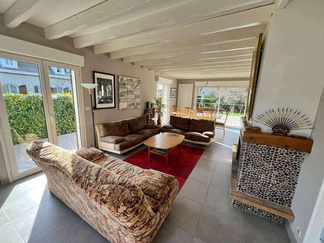 Maison à VILLENAVE-D&#039;ORNON