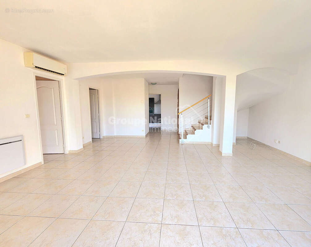 Maison à JUNAS
