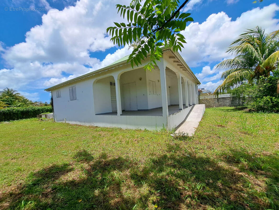 Maison à MORNE-A-L&#039;EAU