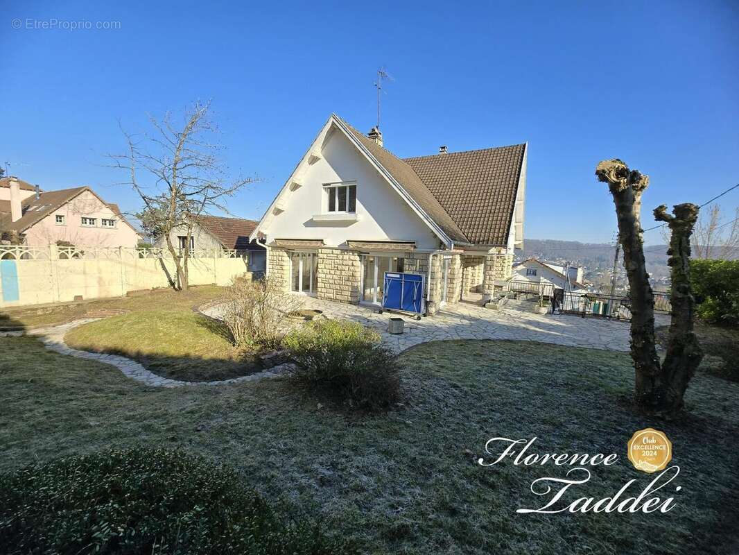 Photo 2 - Maison à BURES-SUR-YVETTE
