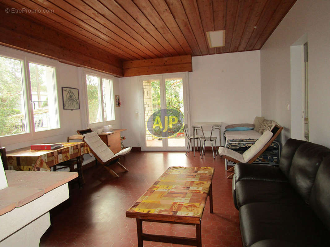 Maison à LACANAU