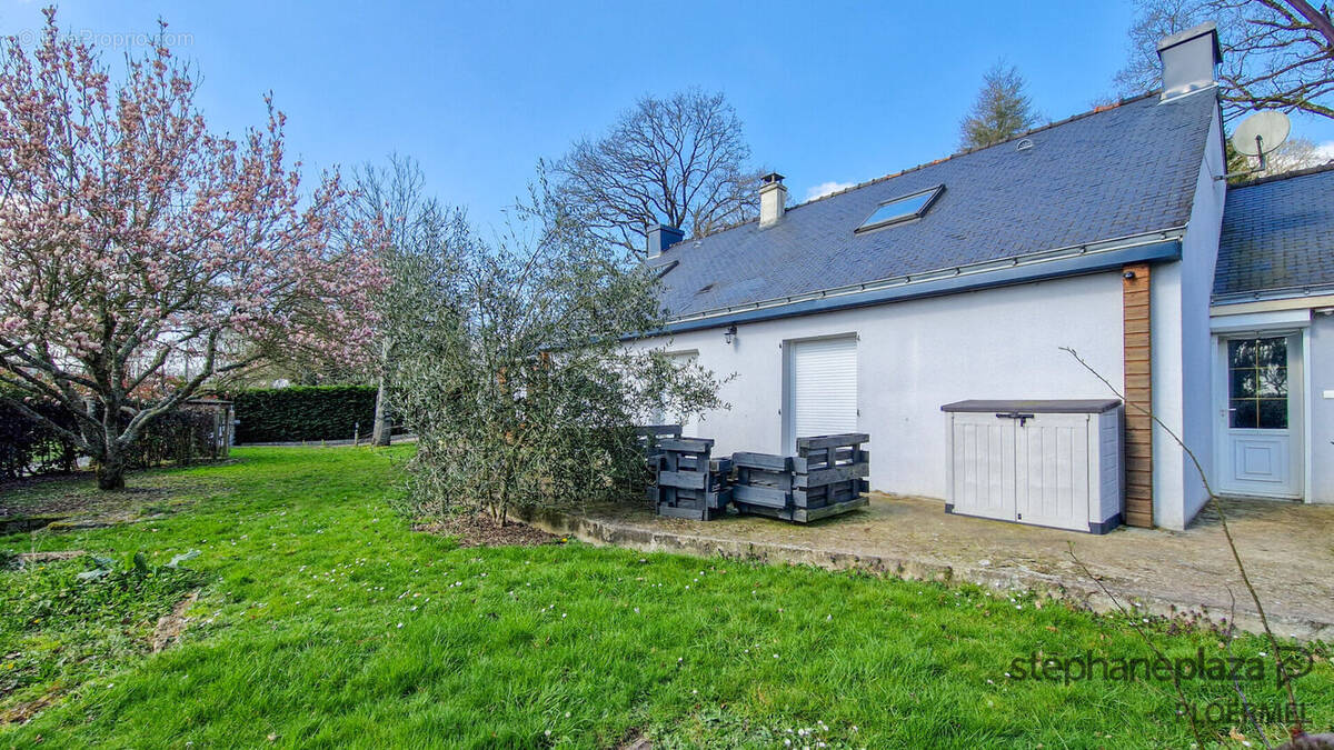 Maison à GUILLAC