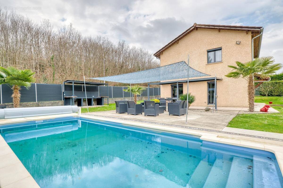 Maison à CREMIEU