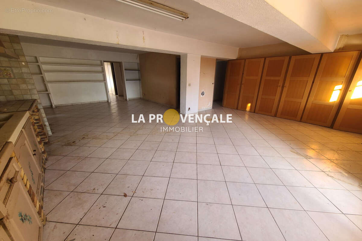 Appartement à POURRIERES