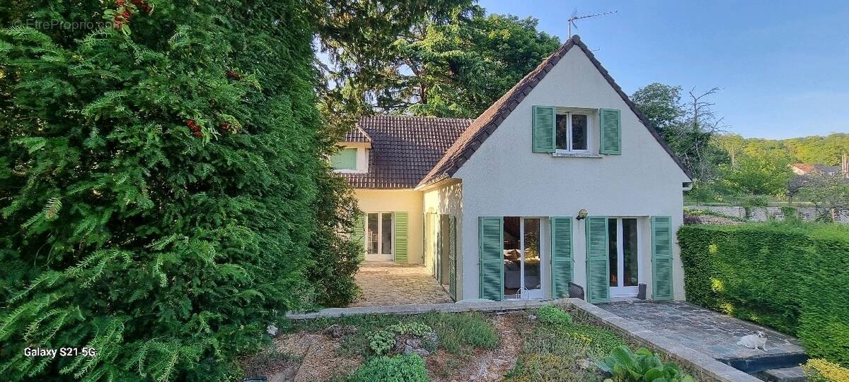 Maison à VAUX-SUR-SEINE