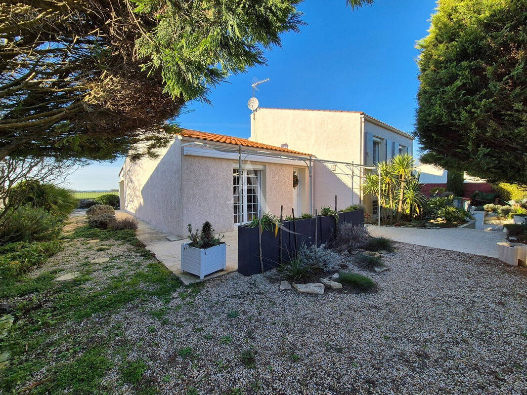 Maison à ESNANDES