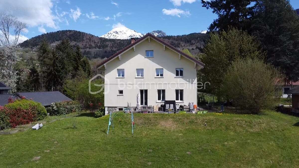 Maison à SAINT-MARTIN-D&#039;URIAGE