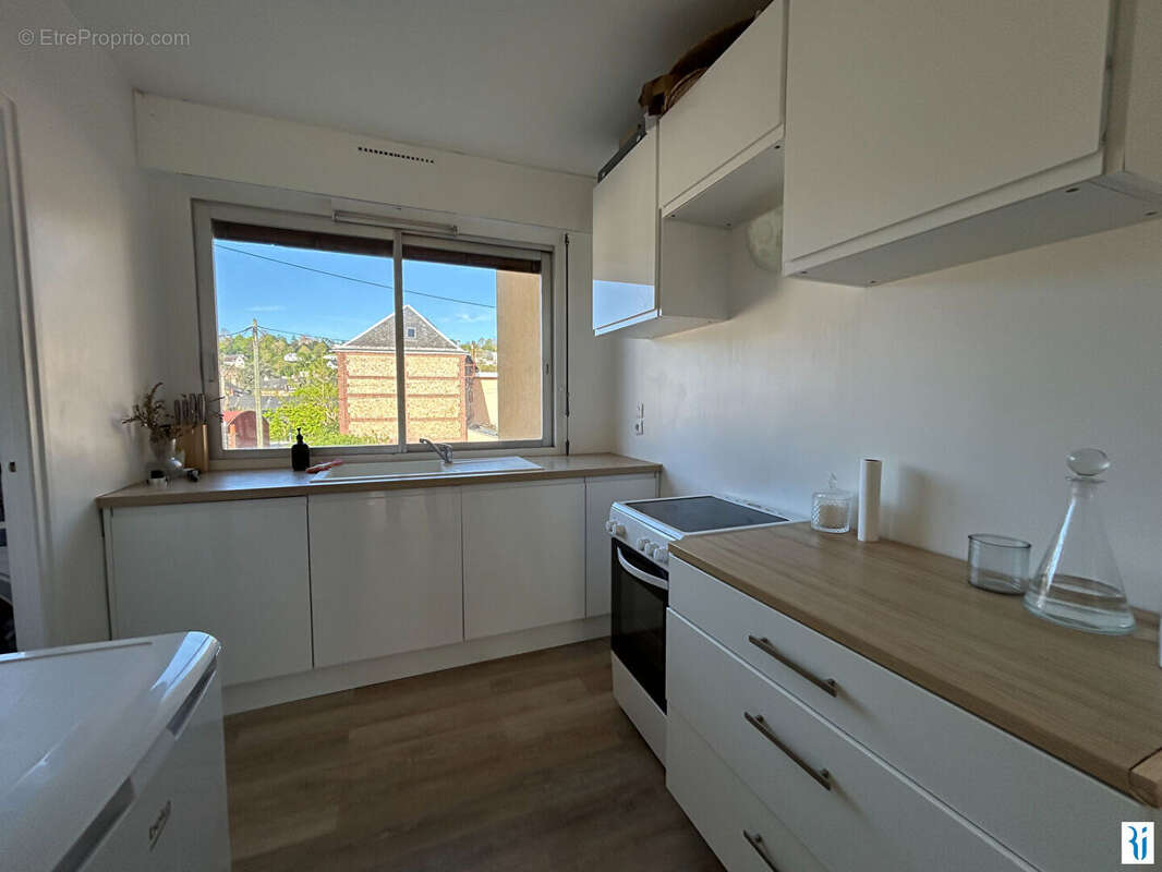 Appartement à MONT-SAINT-AIGNAN