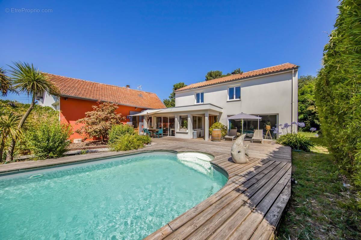 Maison à PESSAC