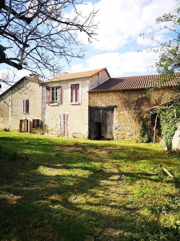 Maison à LEGUILLAC-DE-L&#039;AUCHE