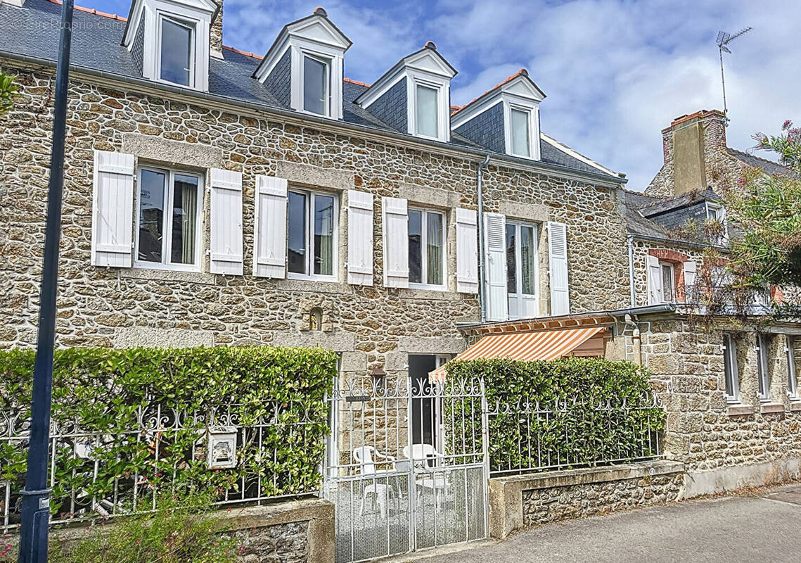 Maison à SAINT-BRIAC-SUR-MER