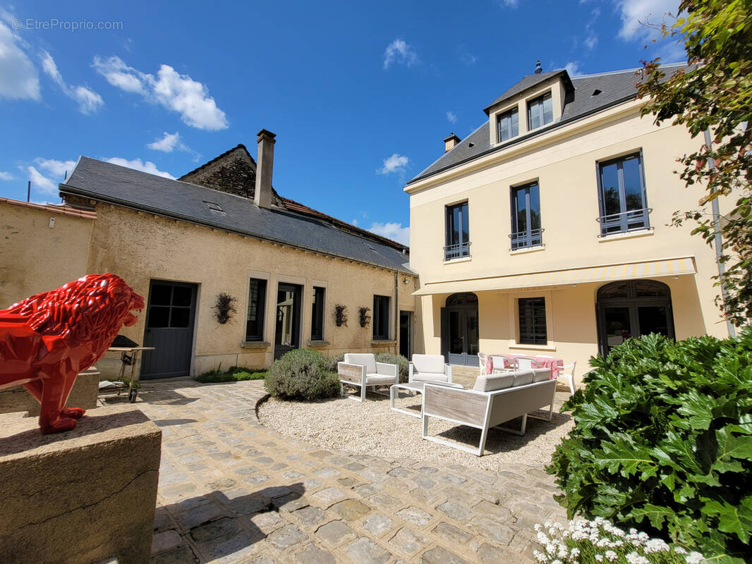 Maison à AUNEAU