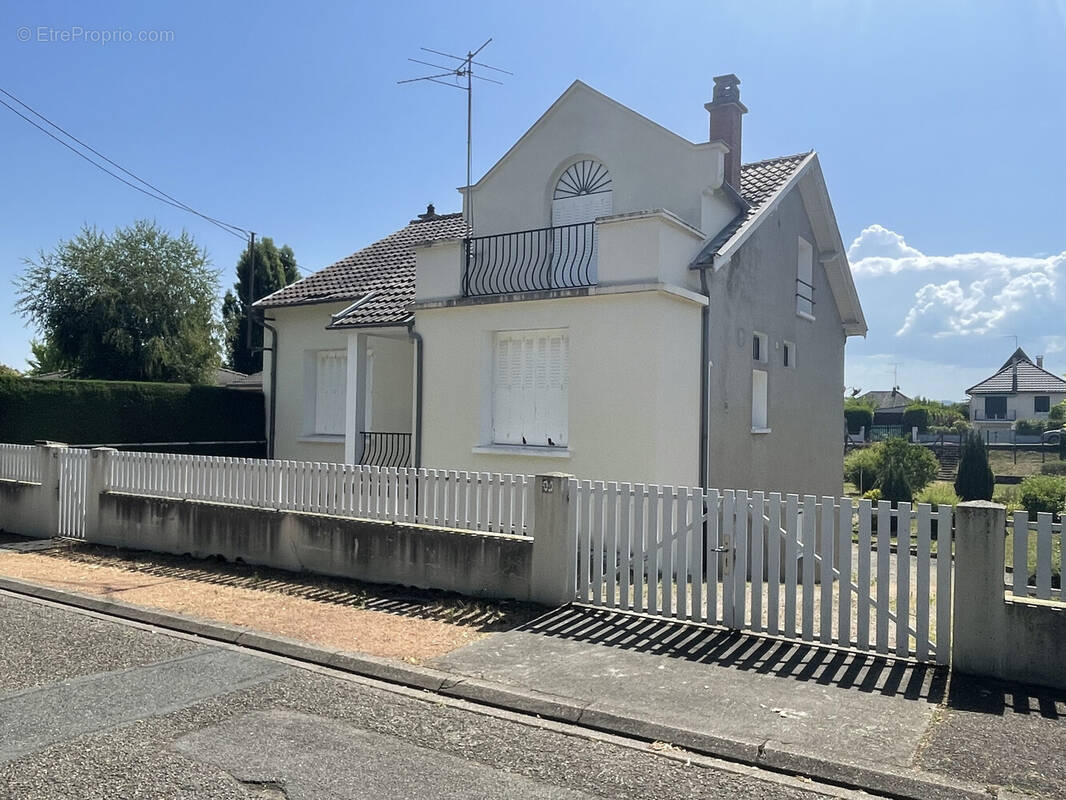 Maison à BELLERIVE-SUR-ALLIER