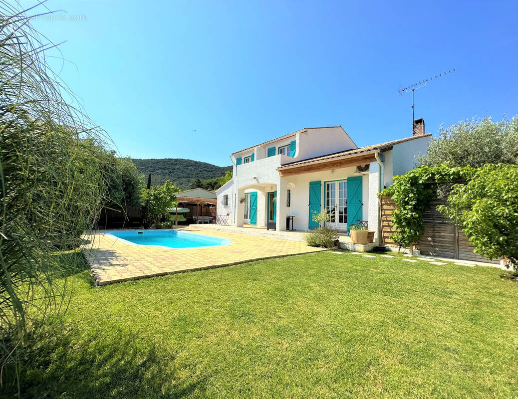 Maison à VAILHAUQUES