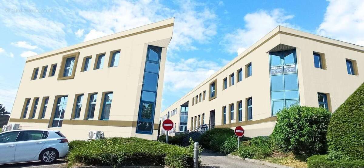 Photo 4 - Commerce à SAINT-QUENTIN-FALLAVIER