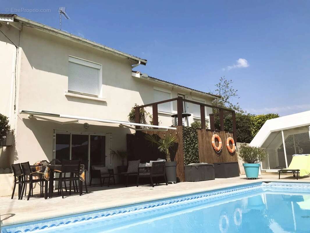 Maison à VILLEFRANCHE-DE-ROUERGUE