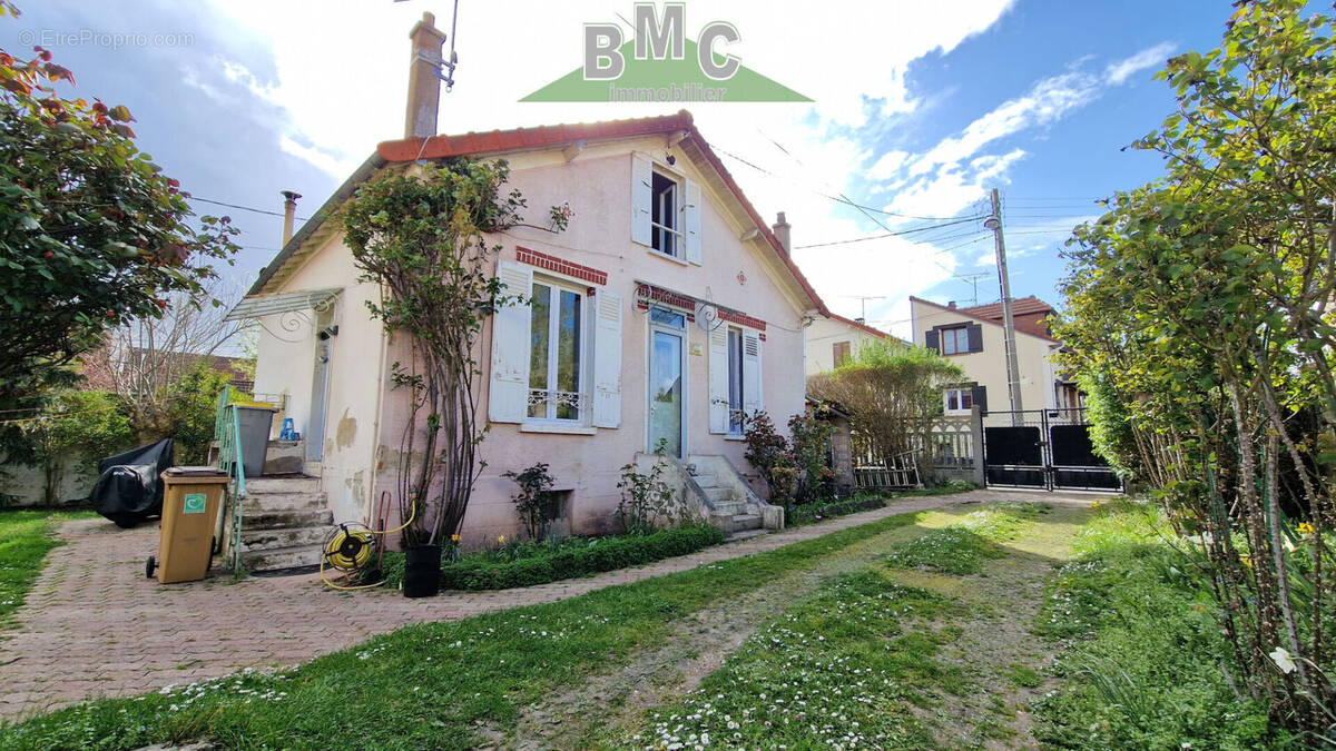 Maison à LE PLESSIS-BOUCHARD