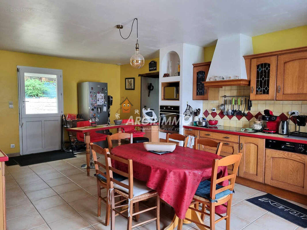 Maison à SAINT-CALAIS