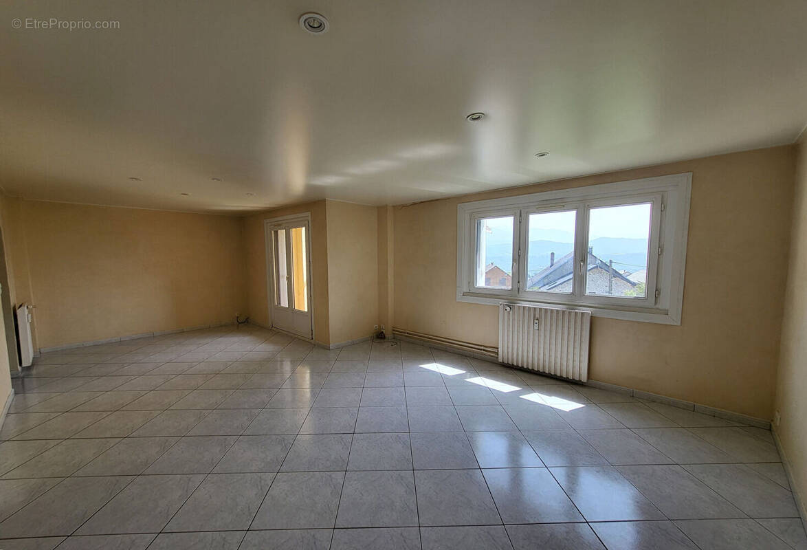 Appartement à SAINT-PIERRE-D&#039;ALBIGNY