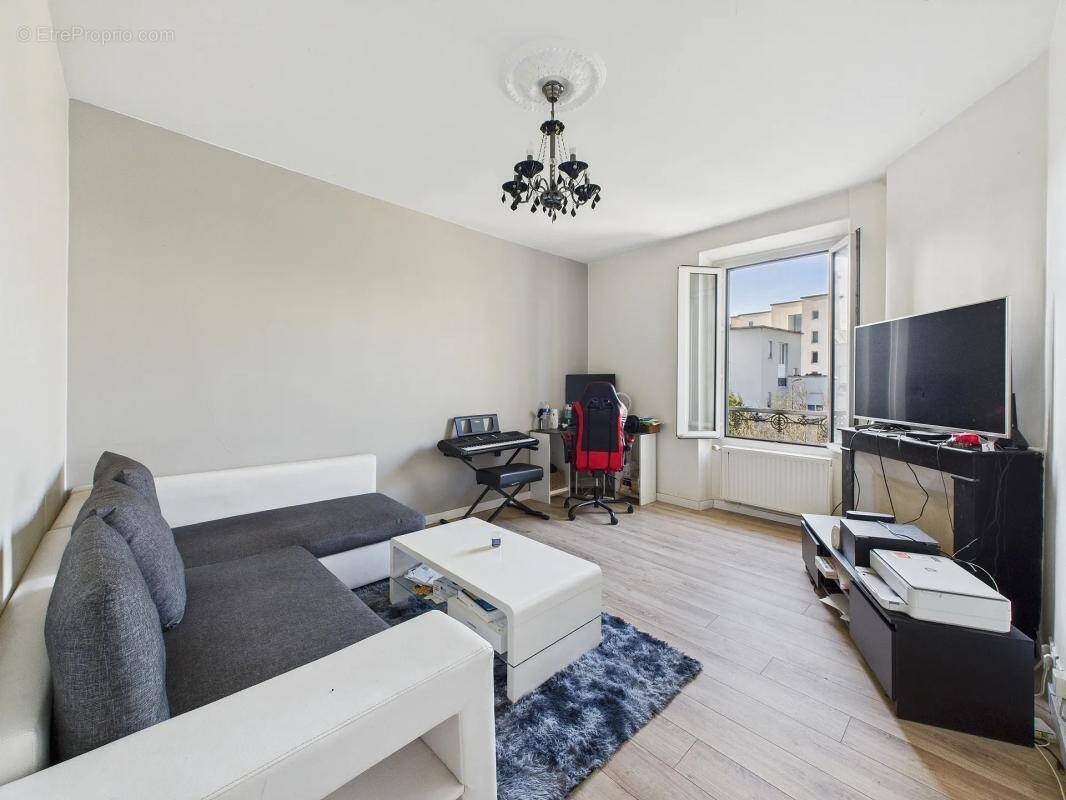 Appartement à STAINS