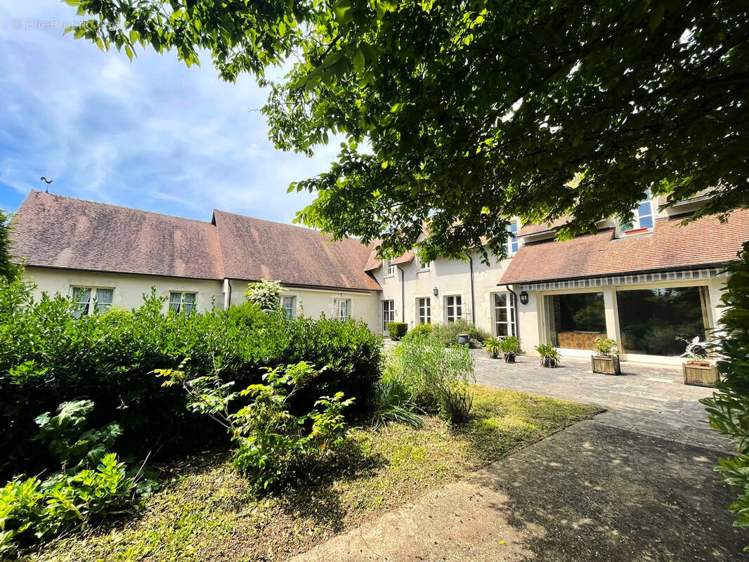 Maison à LES AIX-D&#039;ANGILLON