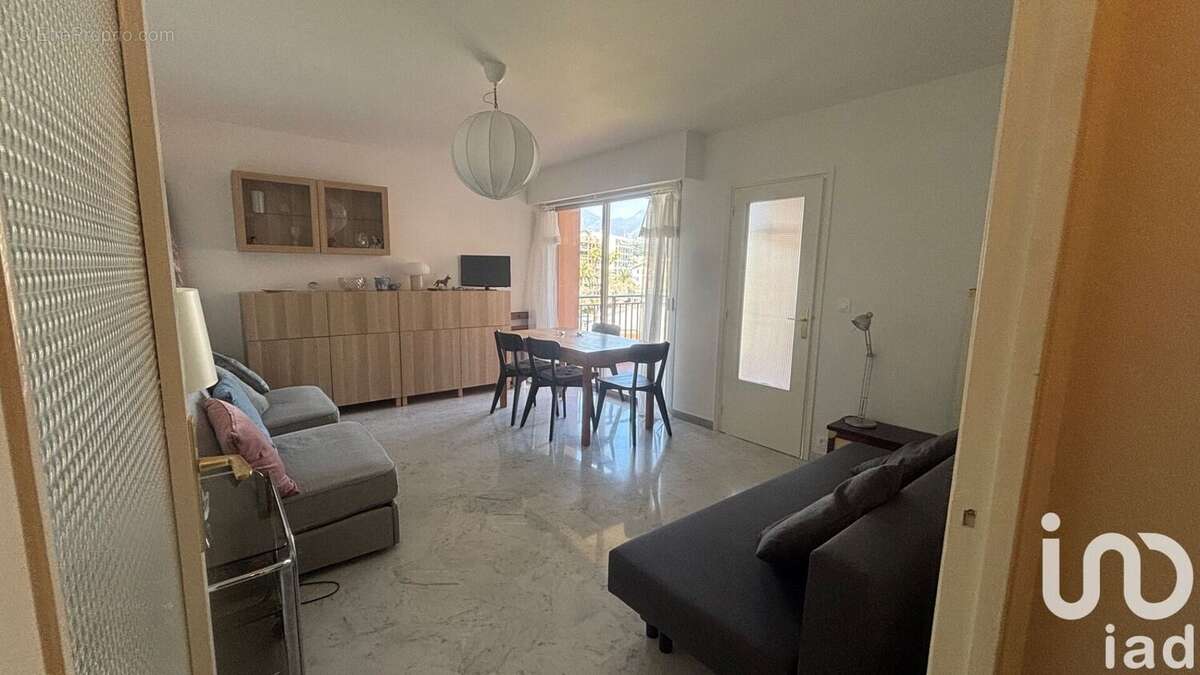 Photo 3 - Appartement à ROQUEBRUNE-CAP-MARTIN