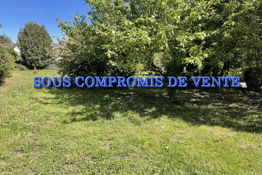 Terrain à SAINT-GILDAS-DE-RHUYS