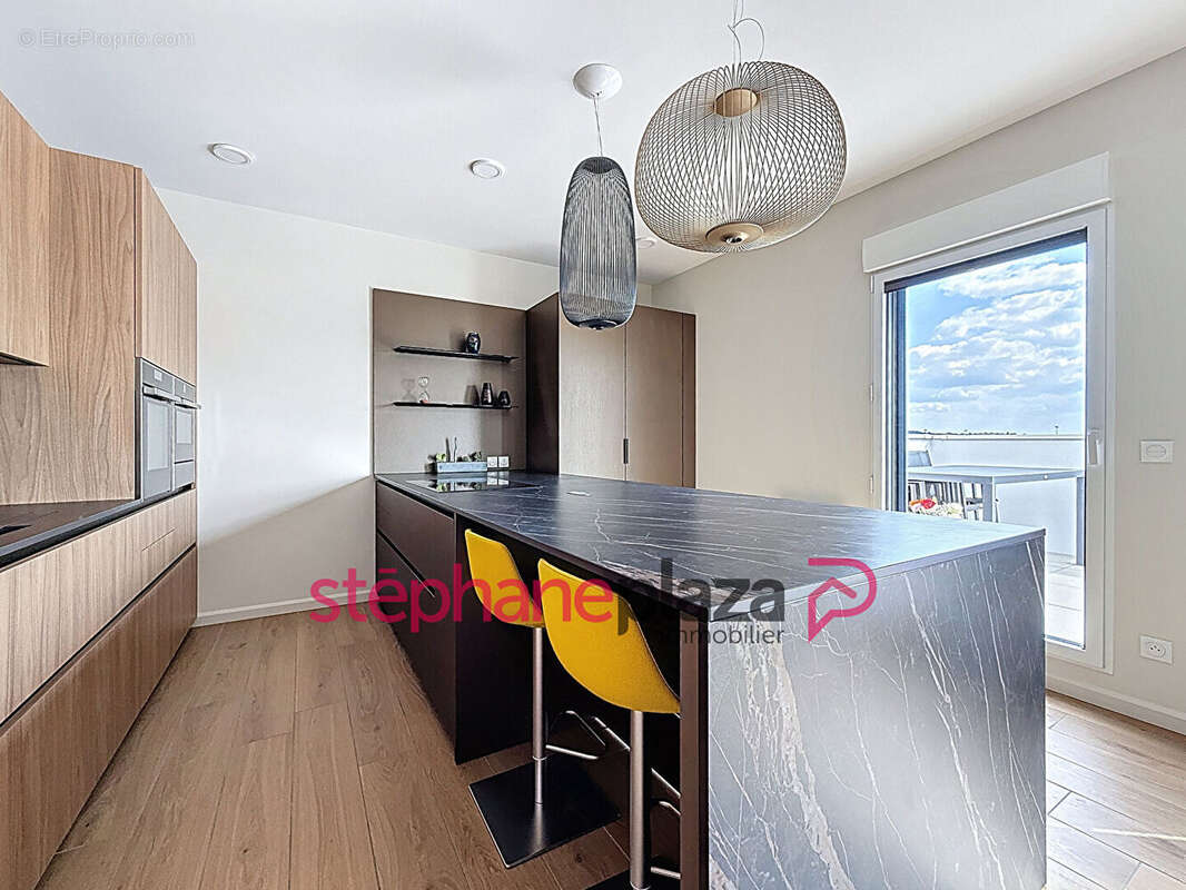 Appartement à DECINES-CHARPIEU
