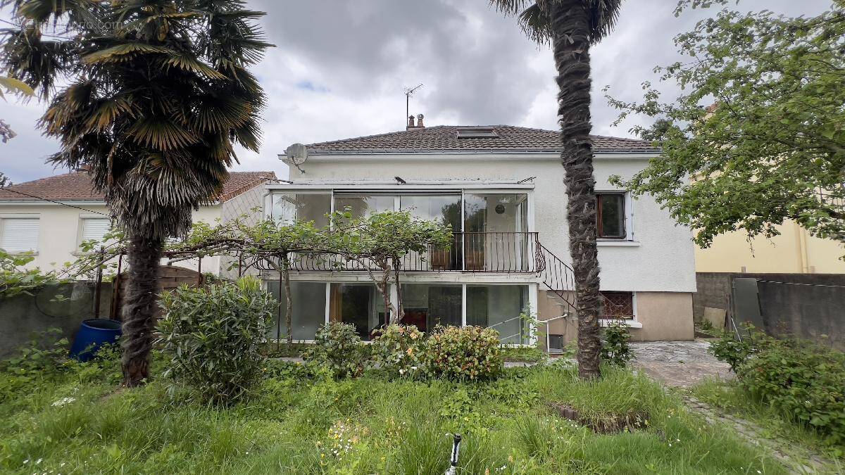 Maison à SAINT-SEBASTIEN-SUR-LOIRE