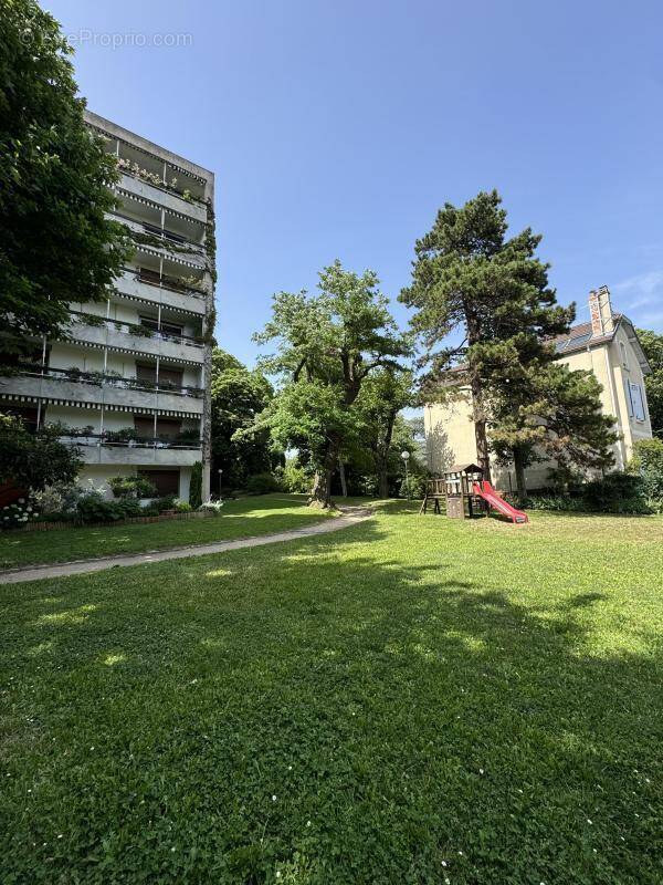 Appartement à CALUIRE-ET-CUIRE