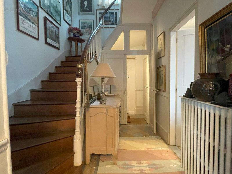 Maison à LA BAZOCHE-GOUET
