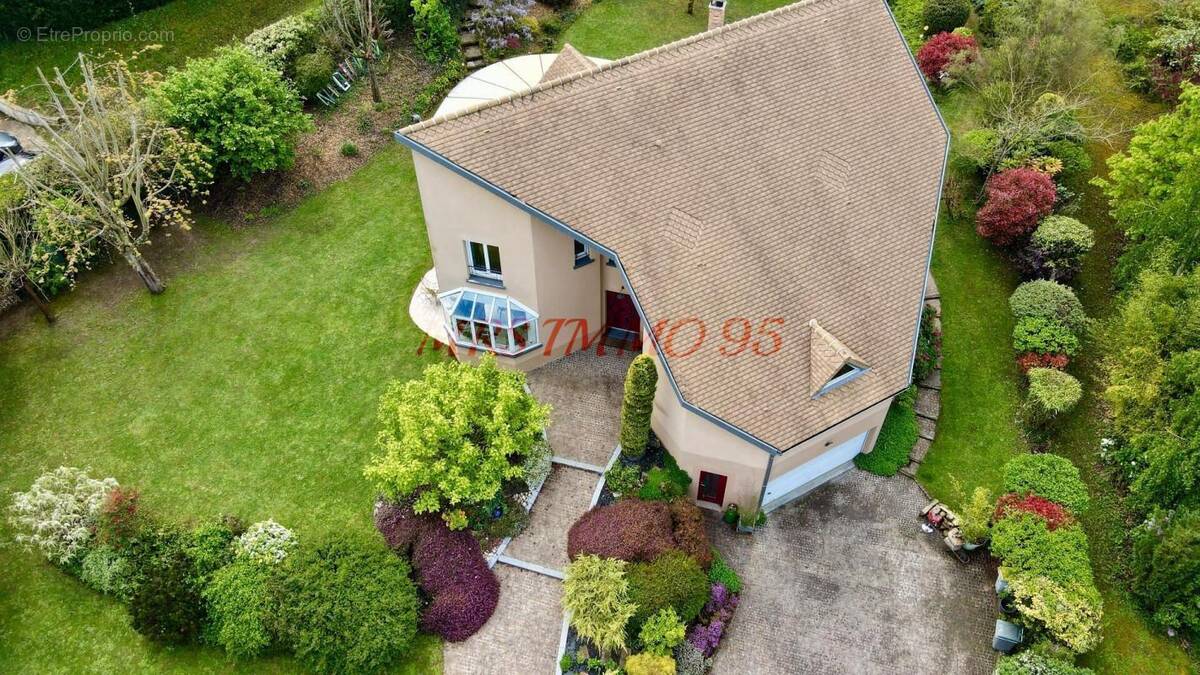 Maison à LUZARCHES