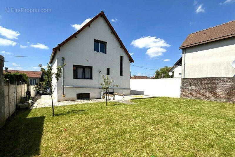 Maison à GOUSSAINVILLE