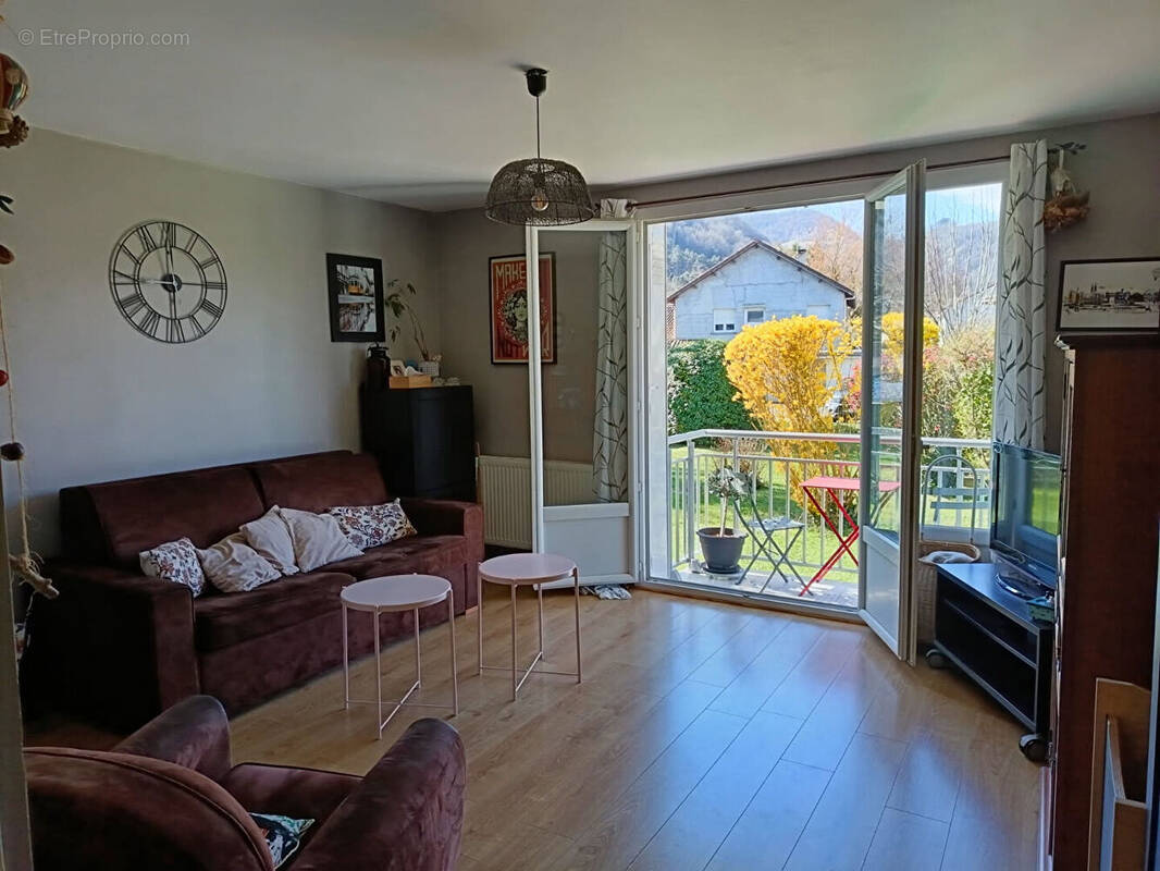 Appartement à GIERES