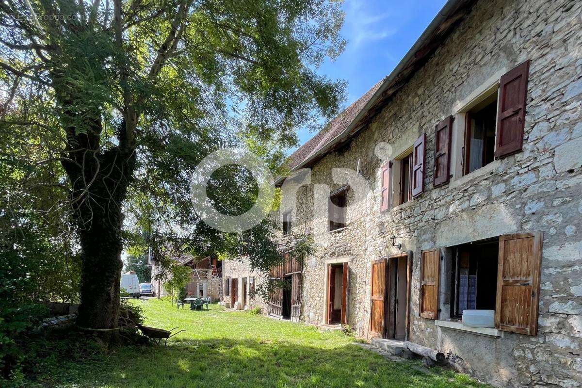 Maison à MORESTEL
