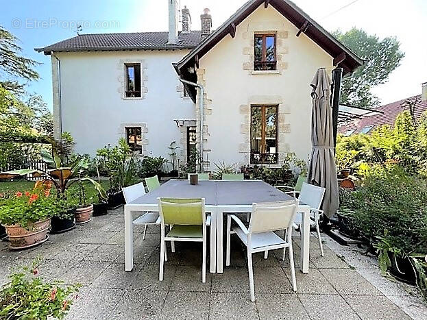 Maison à BEAUCHAMP