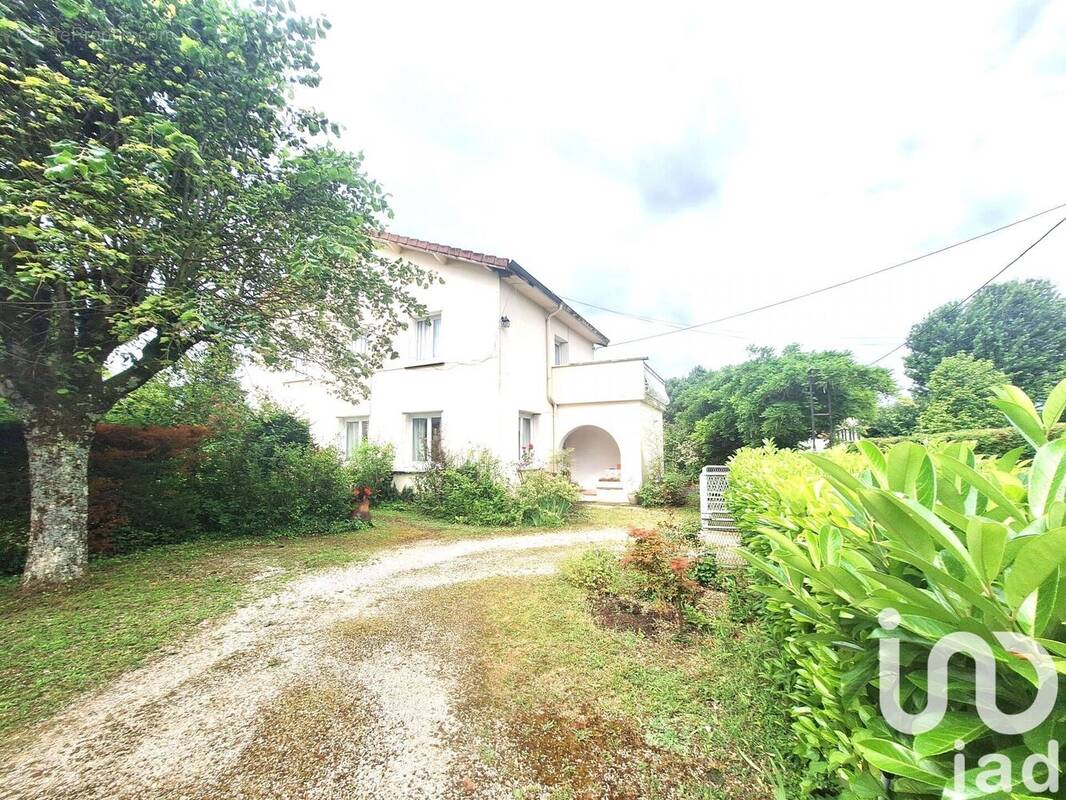 Photo 1 - Maison à LES ABRETS
